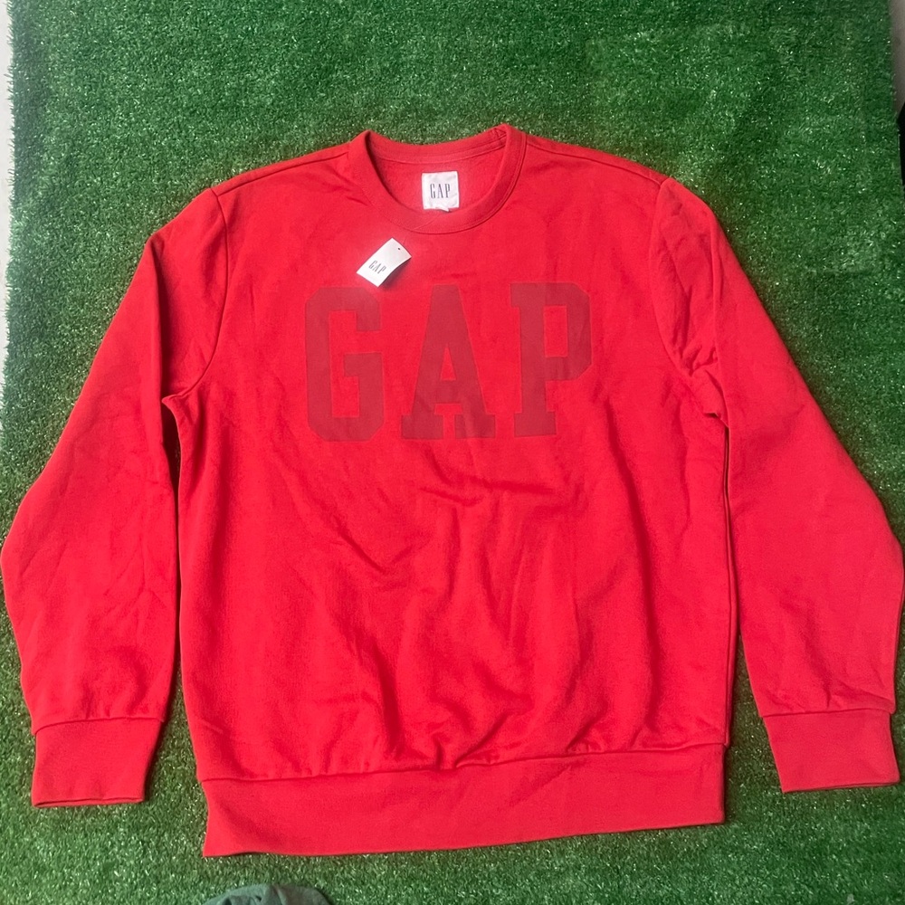 Red Gap crewneck sweatshirt #streetwear
Brand New with Tag 
Size Large